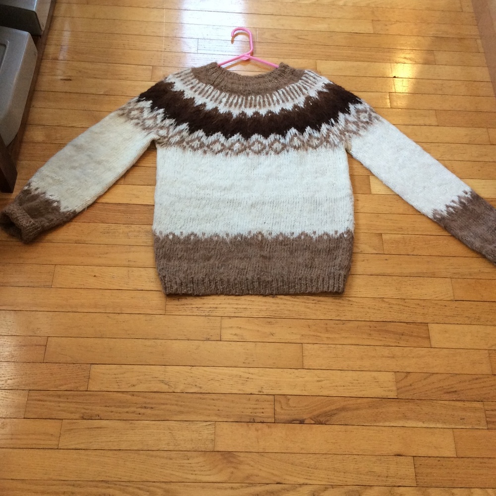 100% Alpaca wool fair isle Peruvian sweater